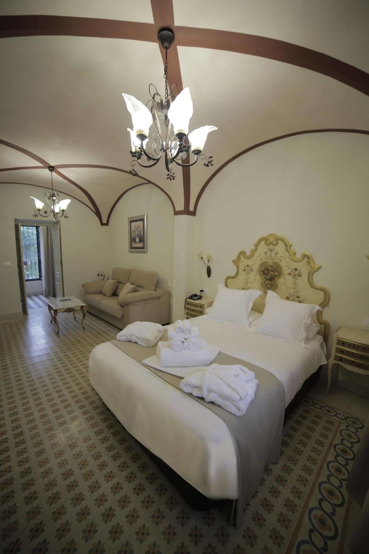 Hotel La Giralda Burguillos Del Cerro Buitenkant foto