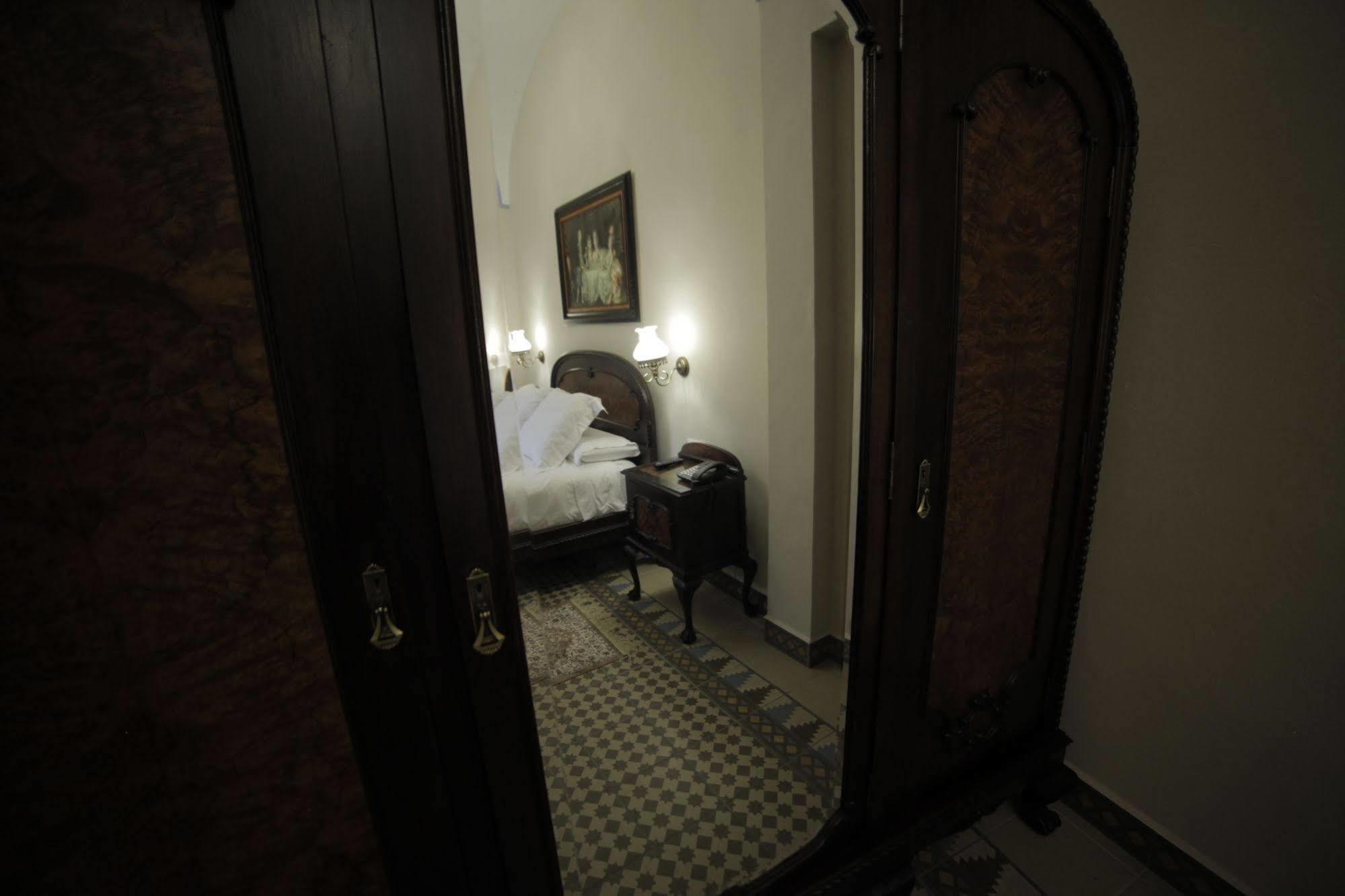 Hotel La Giralda Burguillos Del Cerro Buitenkant foto