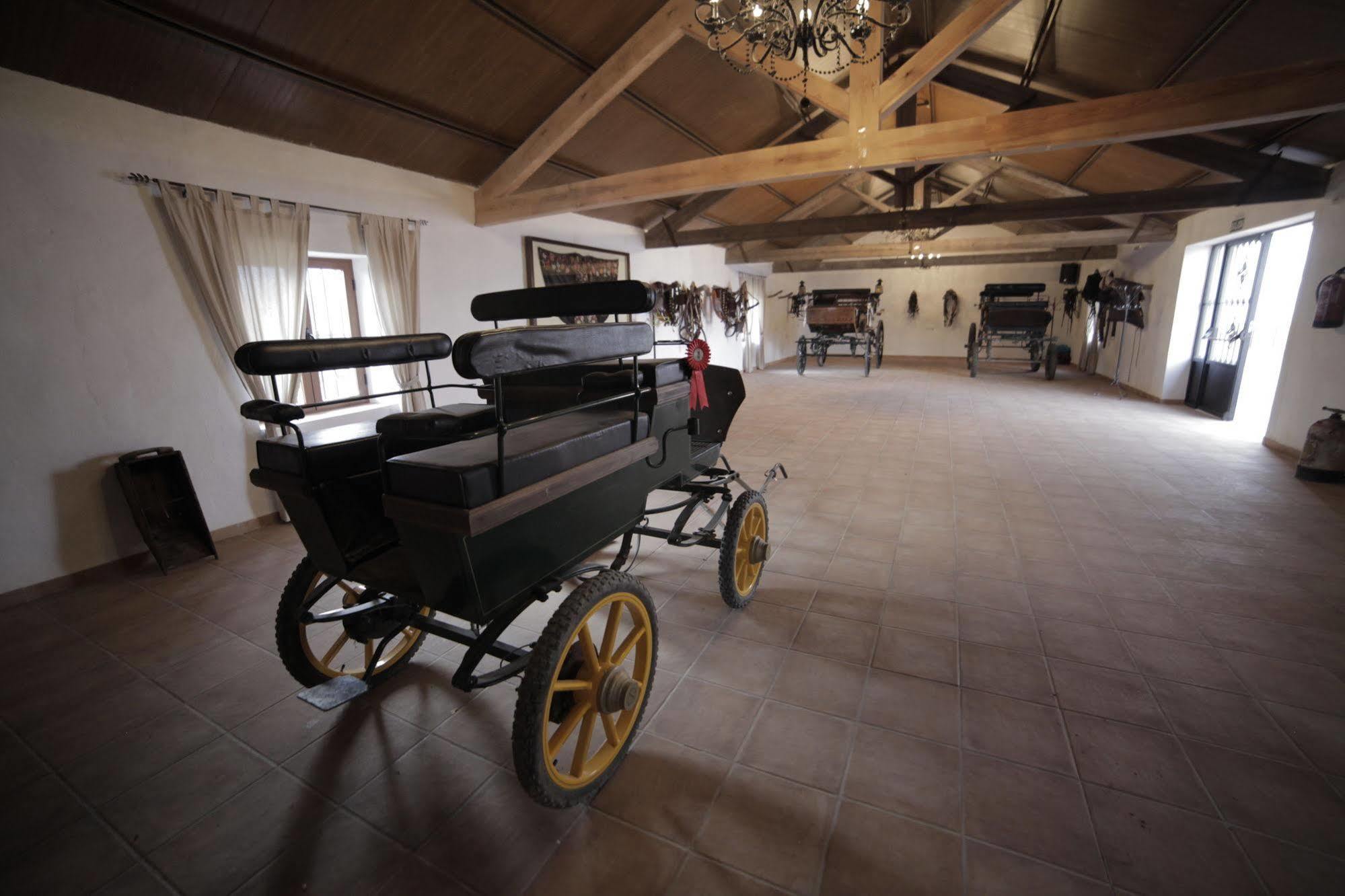 Hotel La Giralda Burguillos Del Cerro Buitenkant foto